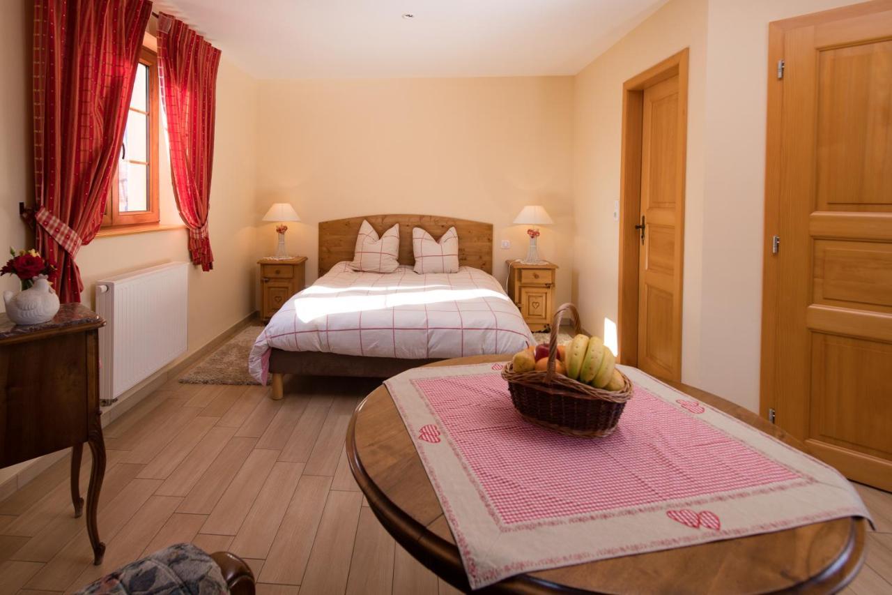 La Ferme De Louise Bed & Breakfast Hohengoeft Dış mekan fotoğraf