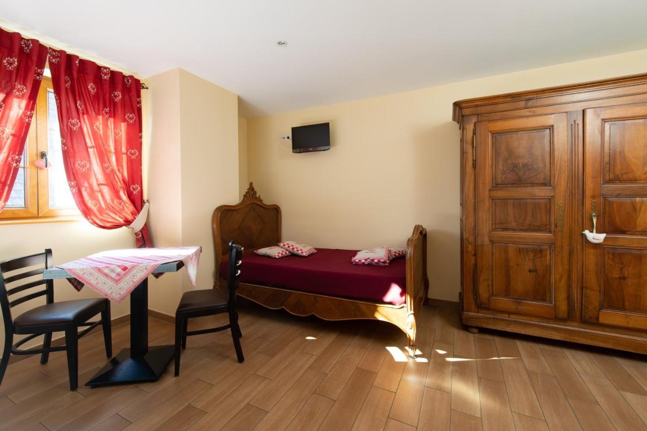 La Ferme De Louise Bed & Breakfast Hohengoeft Dış mekan fotoğraf